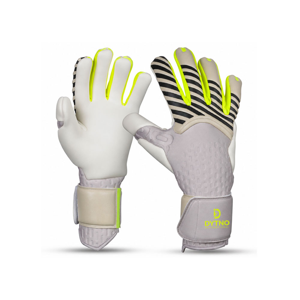 3 Goal Keeper Gloves - Image 1